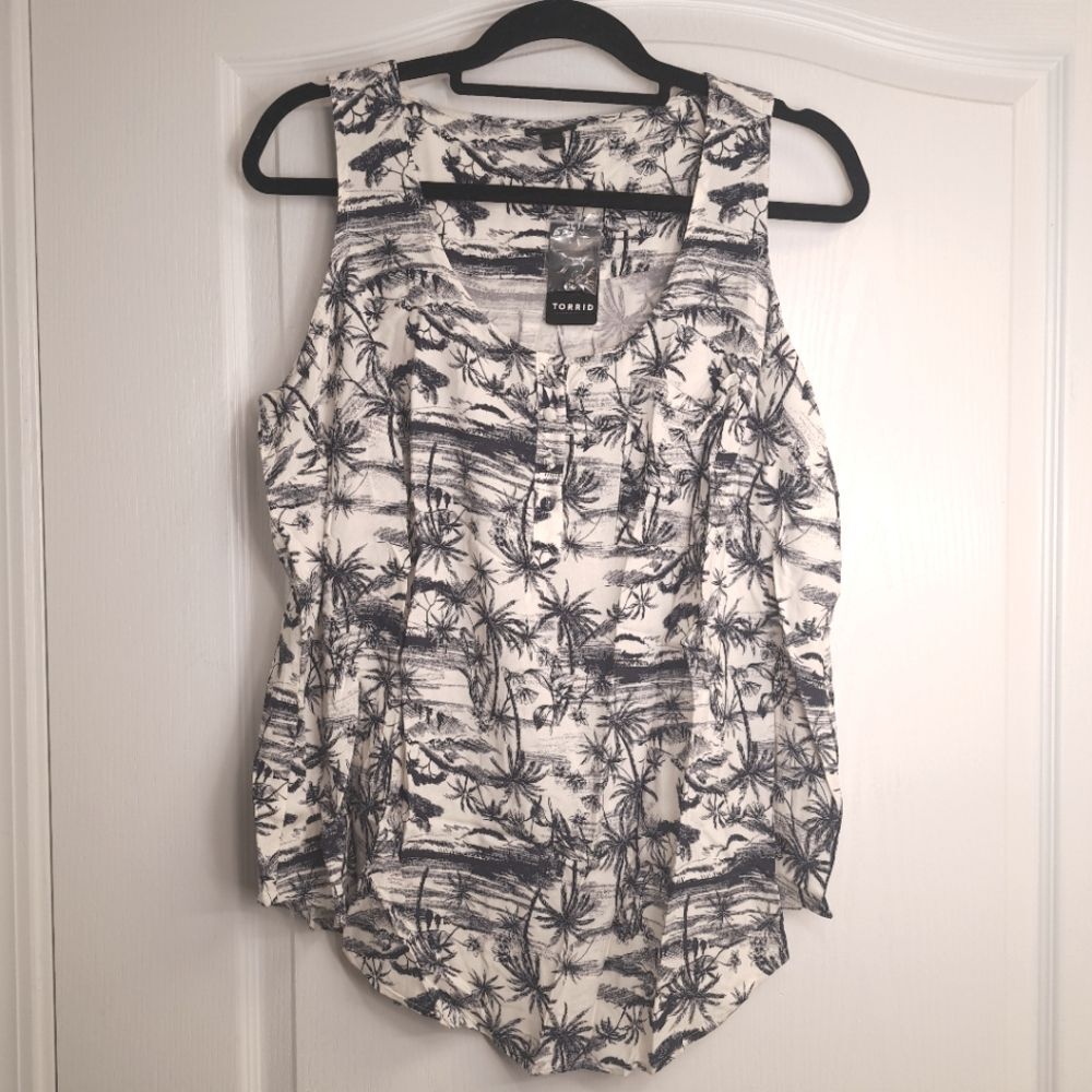 Torrid Monochrome Palm Print Tank Top NWT